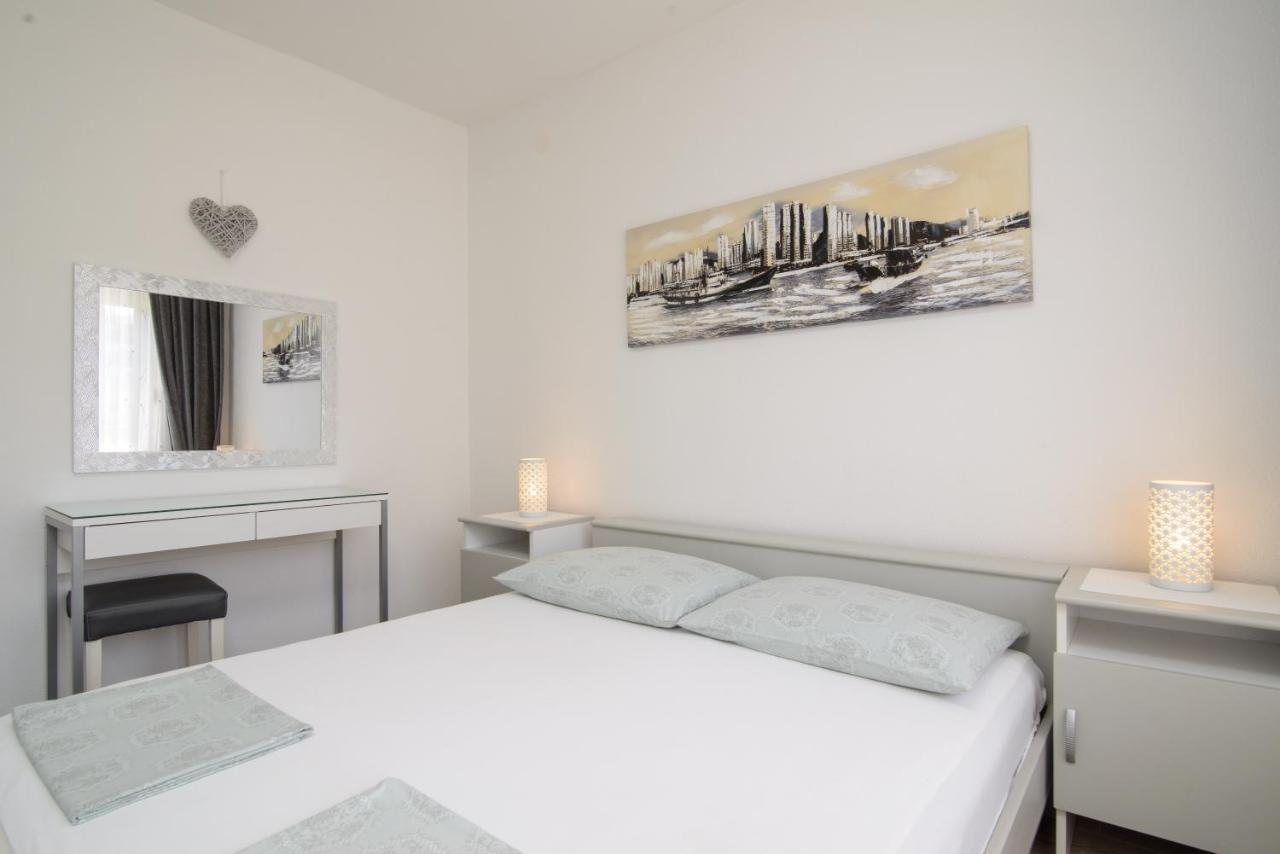 Apartments Tonka โตรกีร์ ภายนอก รูปภาพ