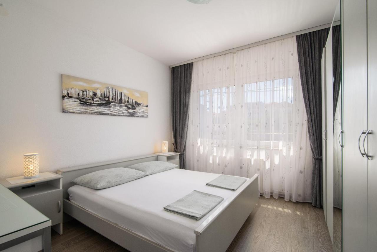 Apartments Tonka โตรกีร์ ภายนอก รูปภาพ