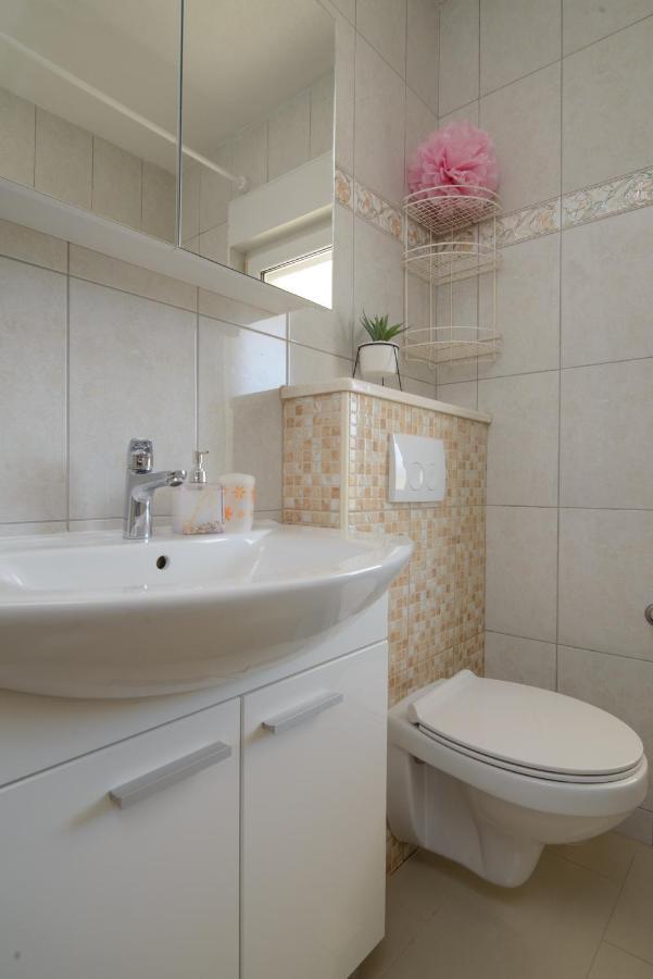 Apartments Tonka โตรกีร์ ภายนอก รูปภาพ