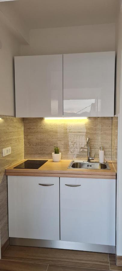 Apartments Tonka โตรกีร์ ภายนอก รูปภาพ